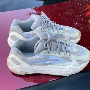 Yeezy Static Reflective ( Worn, Needs cleaning)